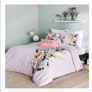 Ted Baker London NEW Elegant Bedding Collection Twin Size